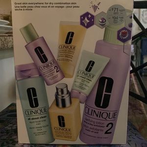 **NEW** CLINIQUE Great Skin Everywhere for dry combination skin 6 piece set
